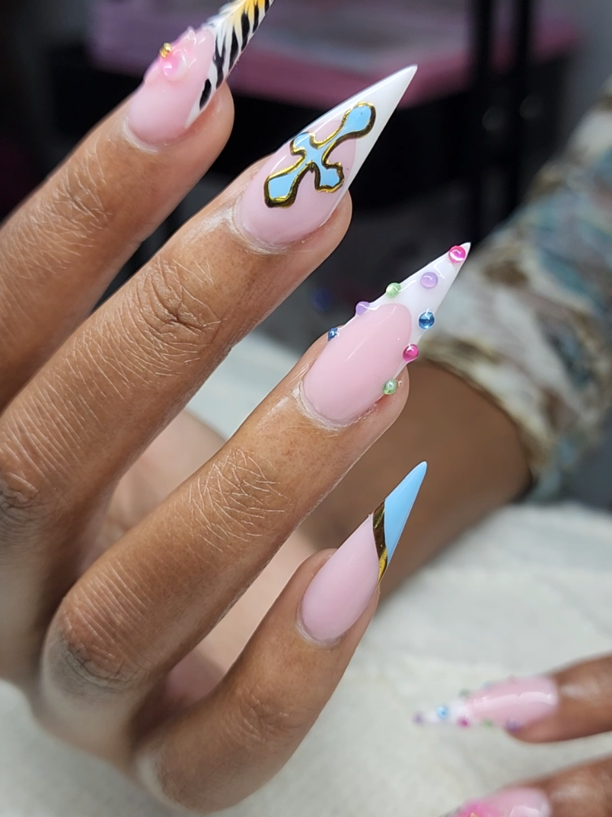 @Elegance Nails & Parlour