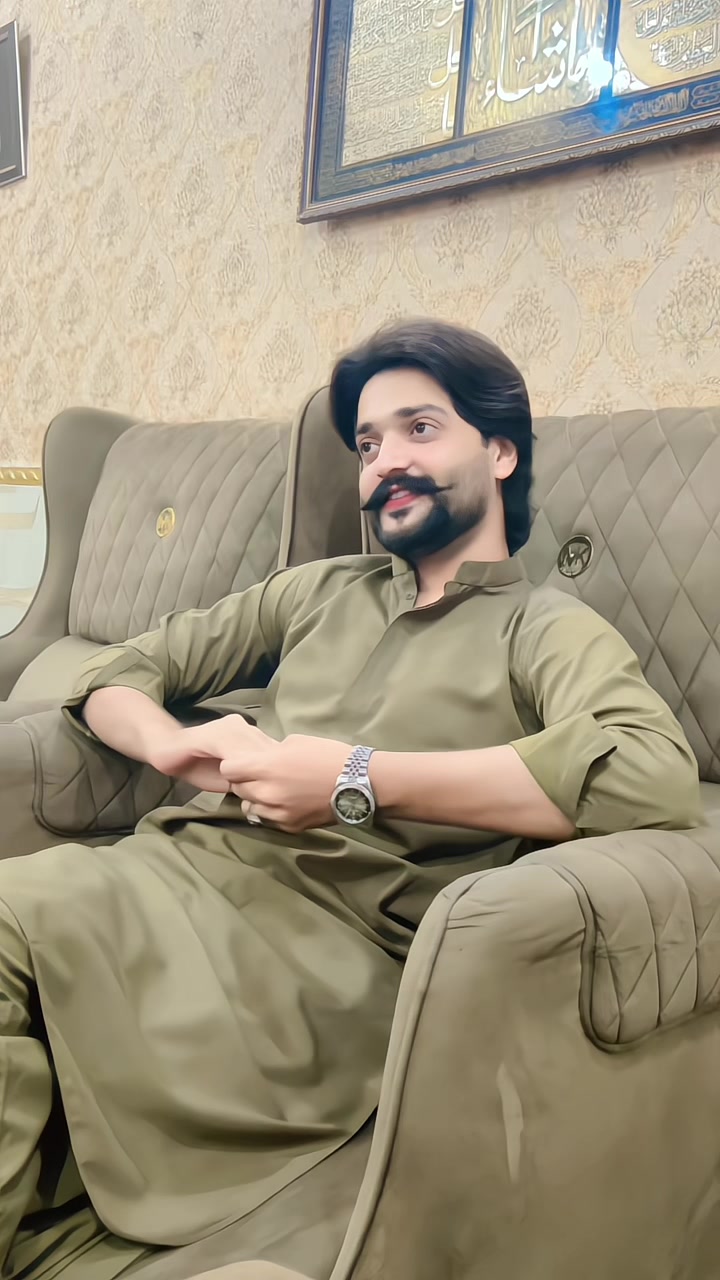 @SaRfi SOoMRo🎭🔥