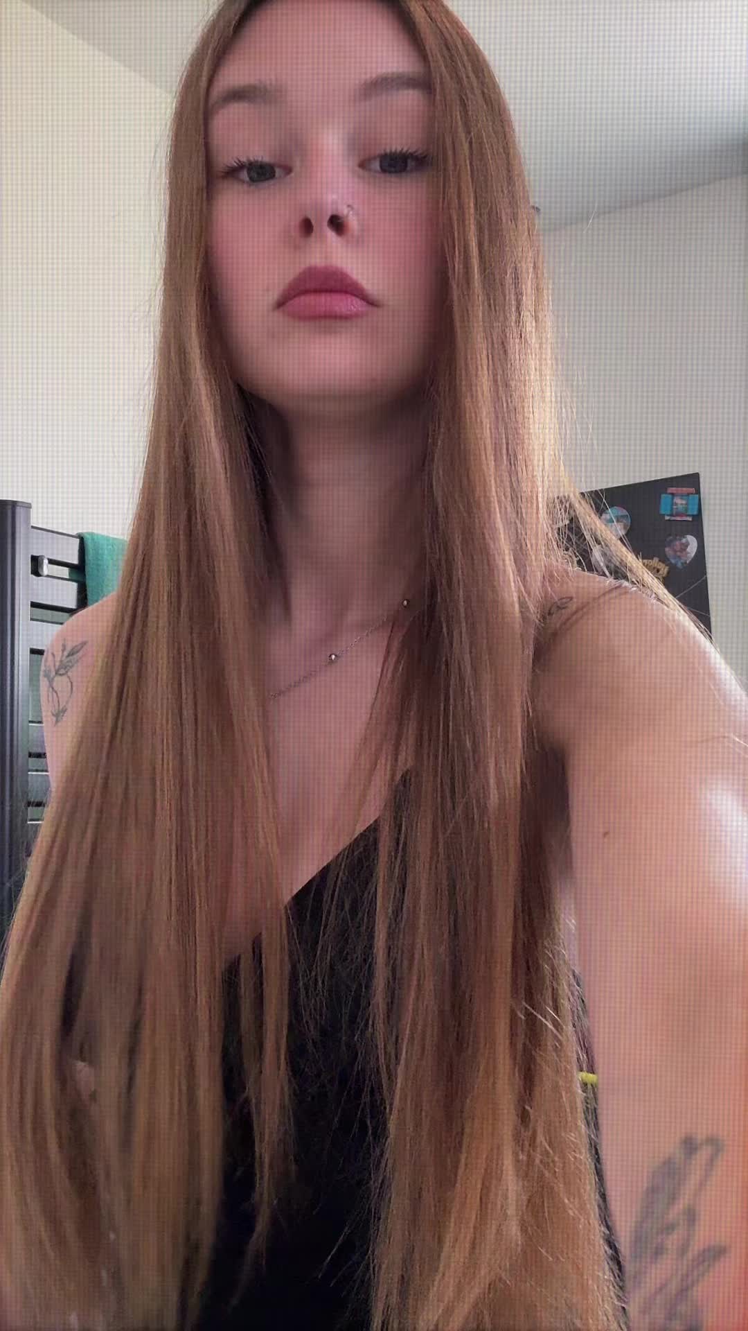 @𝐠𝐰𝐞𝐞🧸
