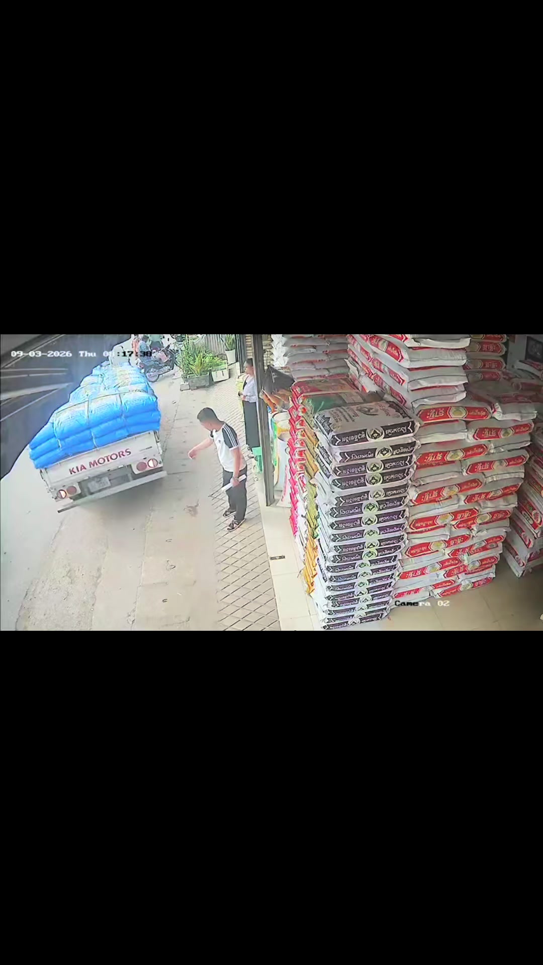 @ដេប៉ូ ផានី ស្រីនាង លក់អង្ករ