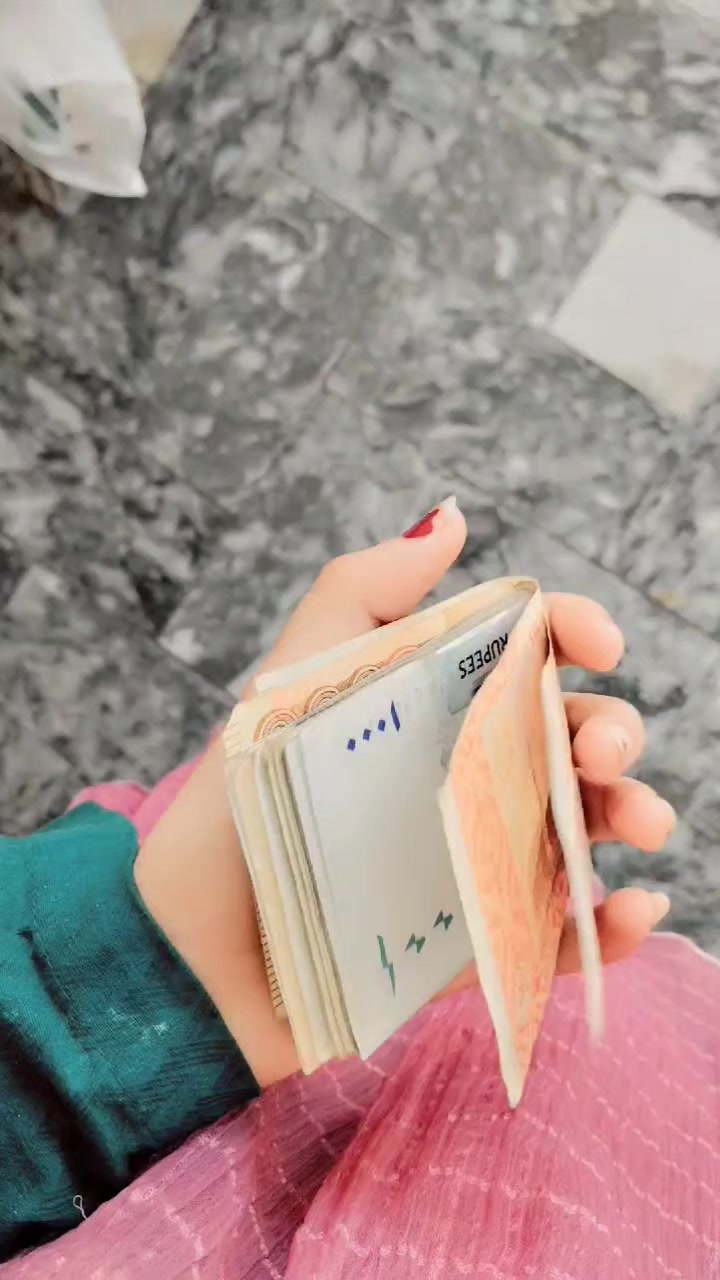 @ᥫ᭡🦋LISHYY💅ᥫ᭡