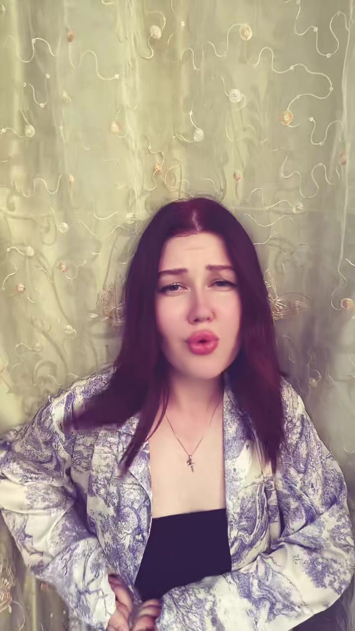 @Валлии🤎