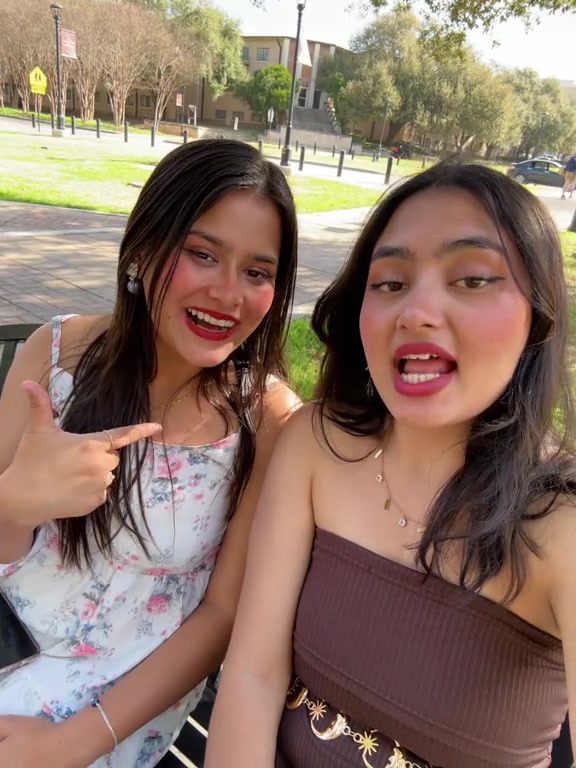 @livinglouder🧿