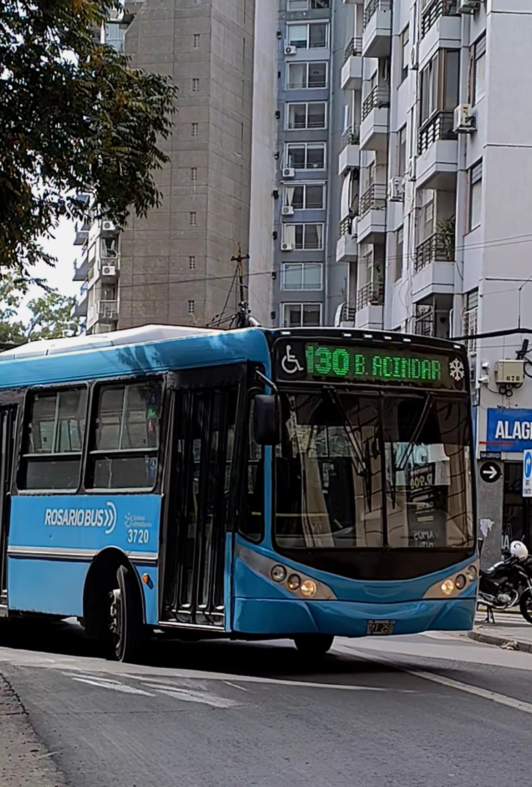 @el de un poco de bondi