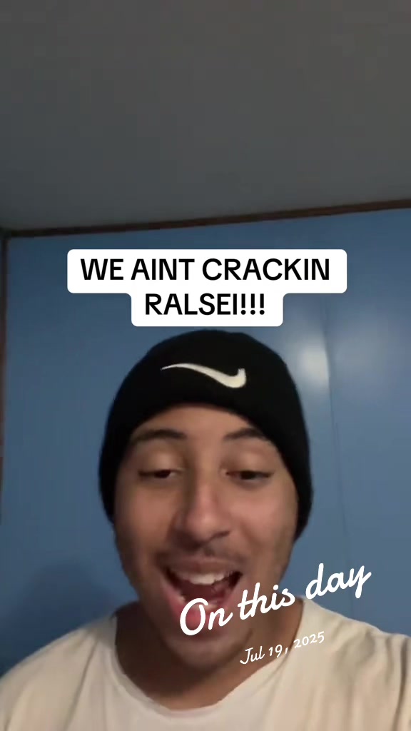 @ItsLeo