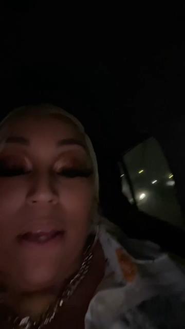 @QueenB👑
