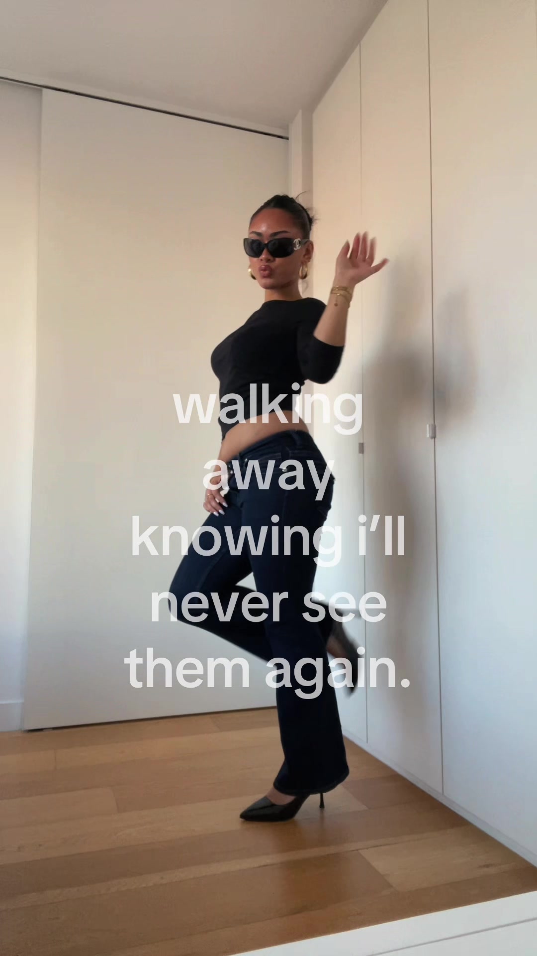 @TH💋NIA