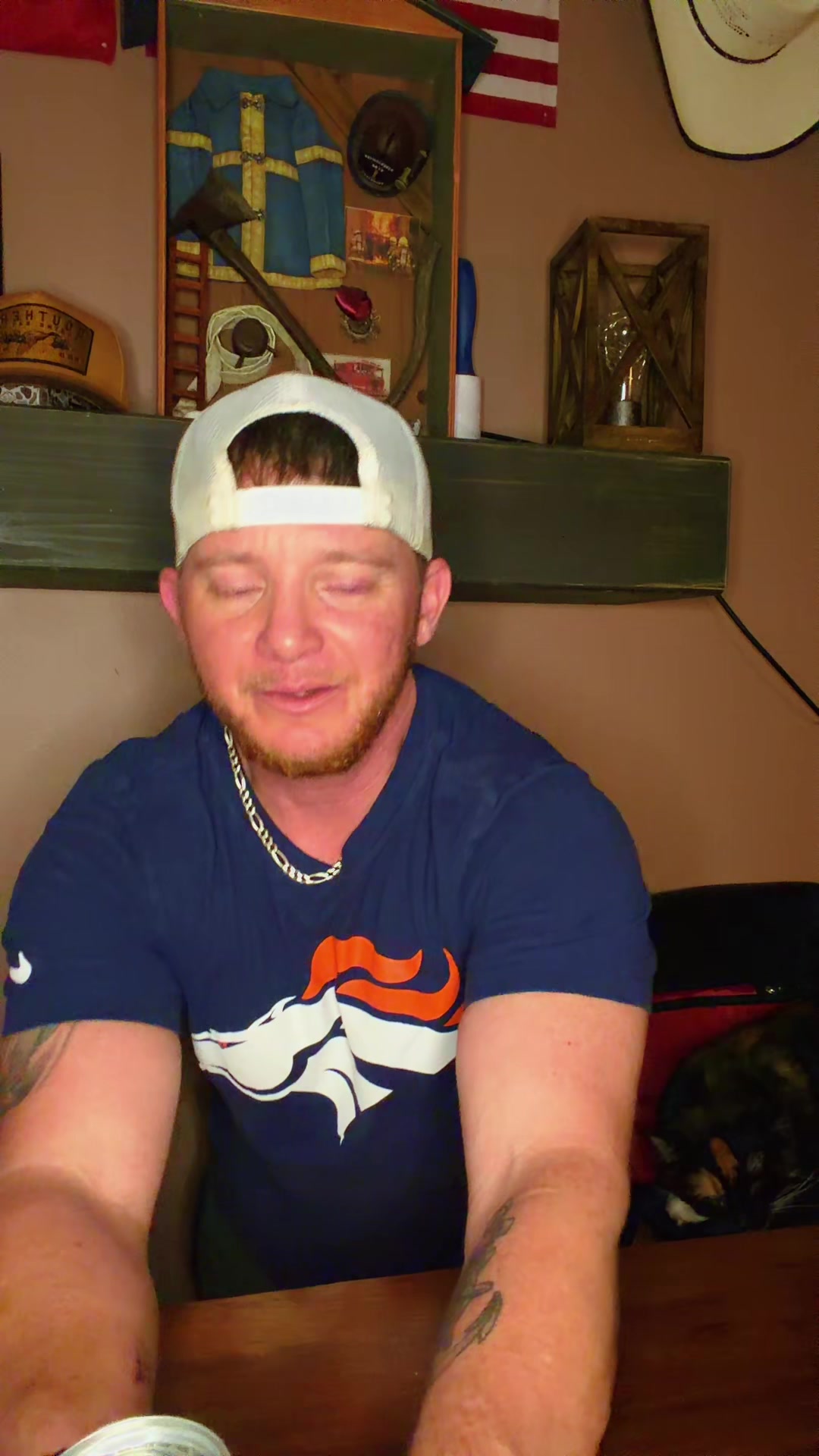 @Riley J 🎙️🤠