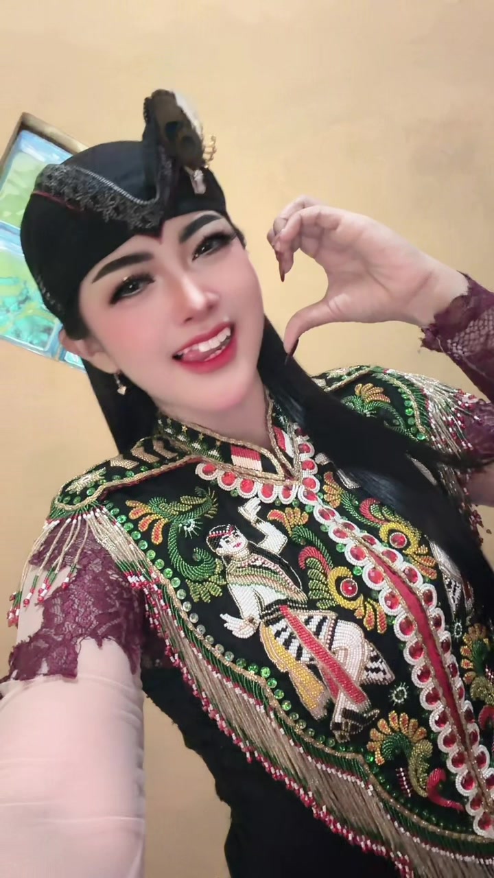 @Aya Chikamatzhu