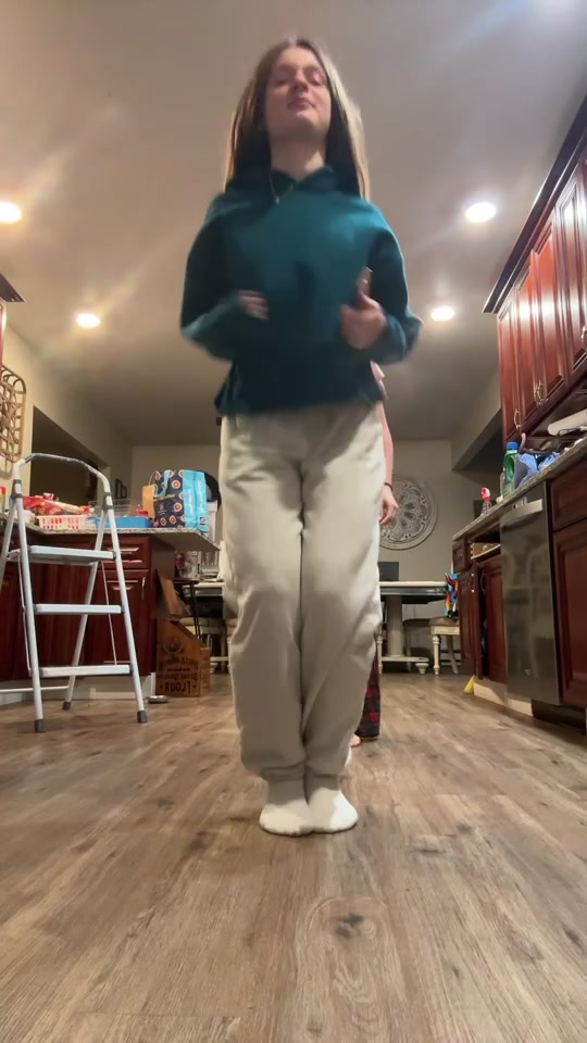 @Bella