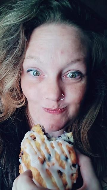 @DentureMama🦷💃💚