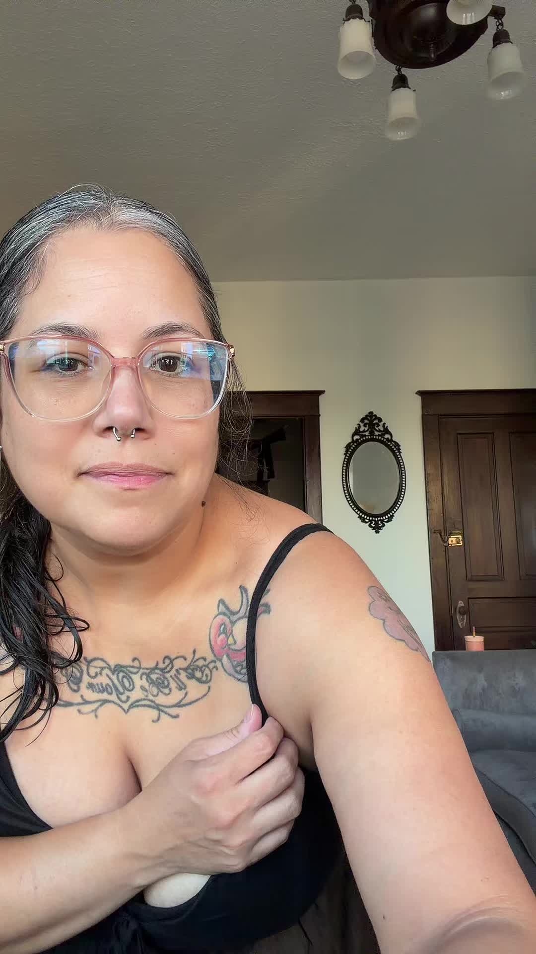 @hello__erika