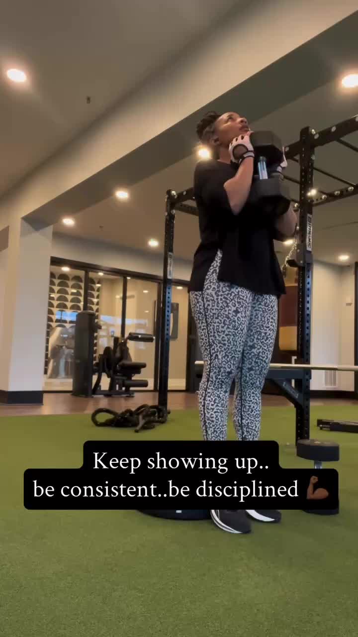 @NicoleChereeFit