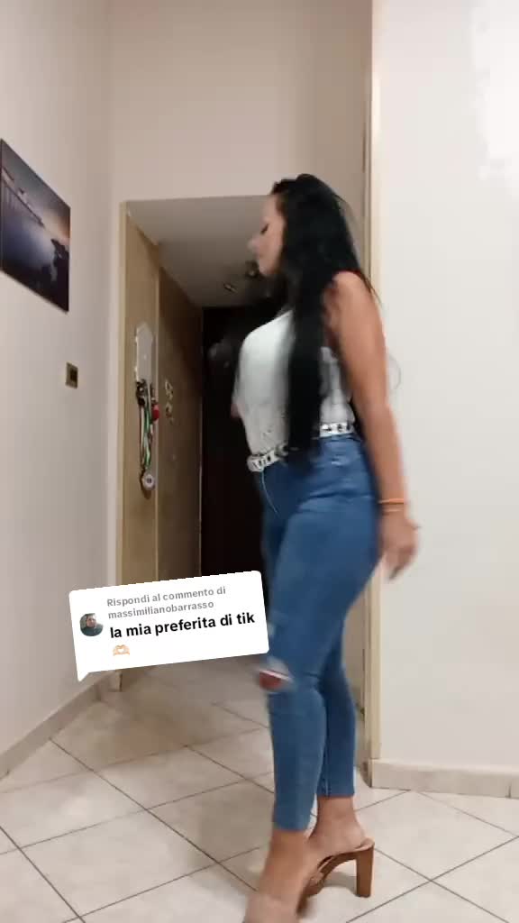 @👑🅜︎🅔︎🅡︎🅨︎👑