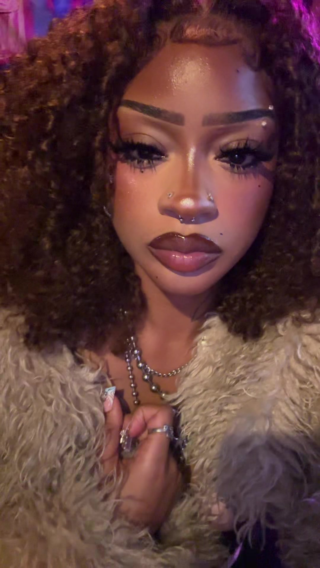 @himynamesunsirae
