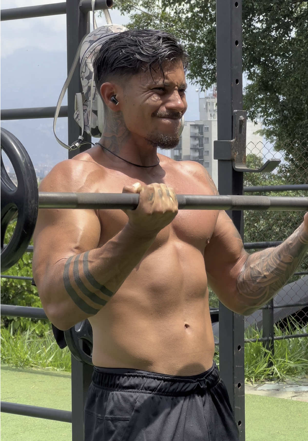 @Estebancossio_