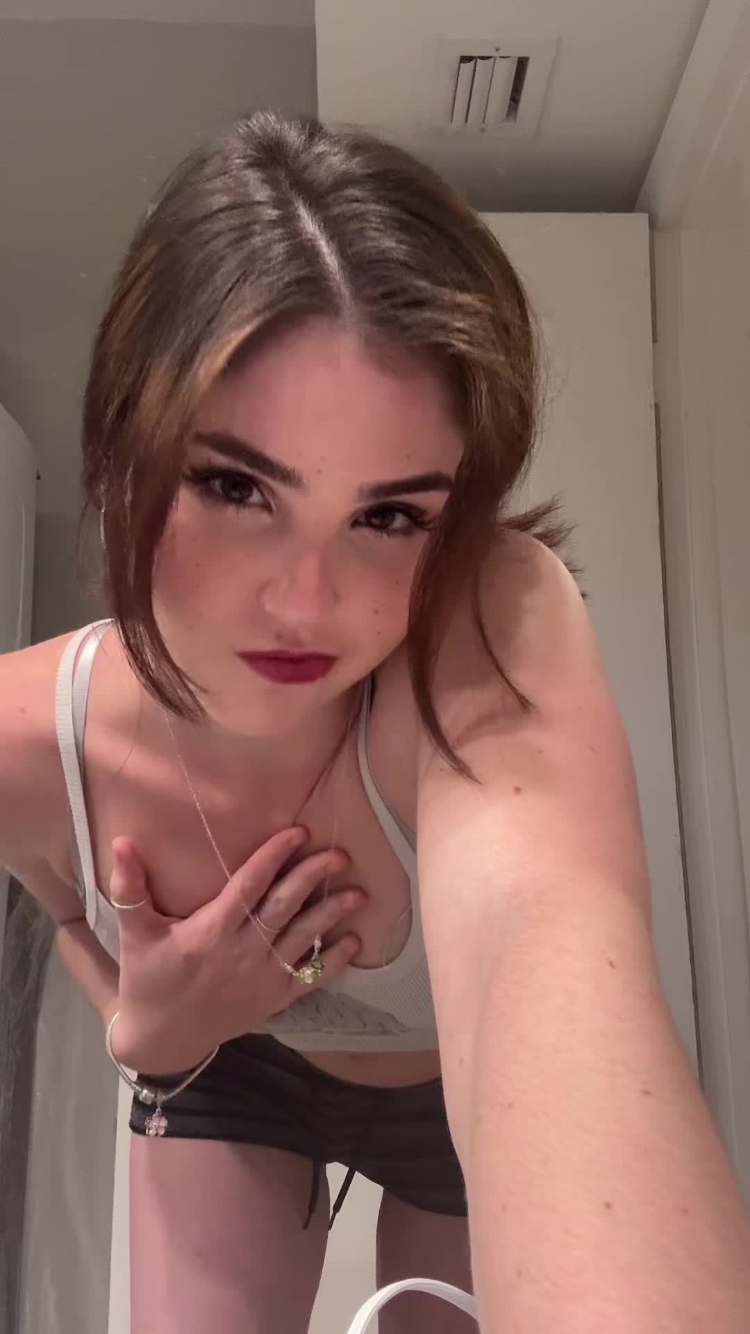 @Julia 👅