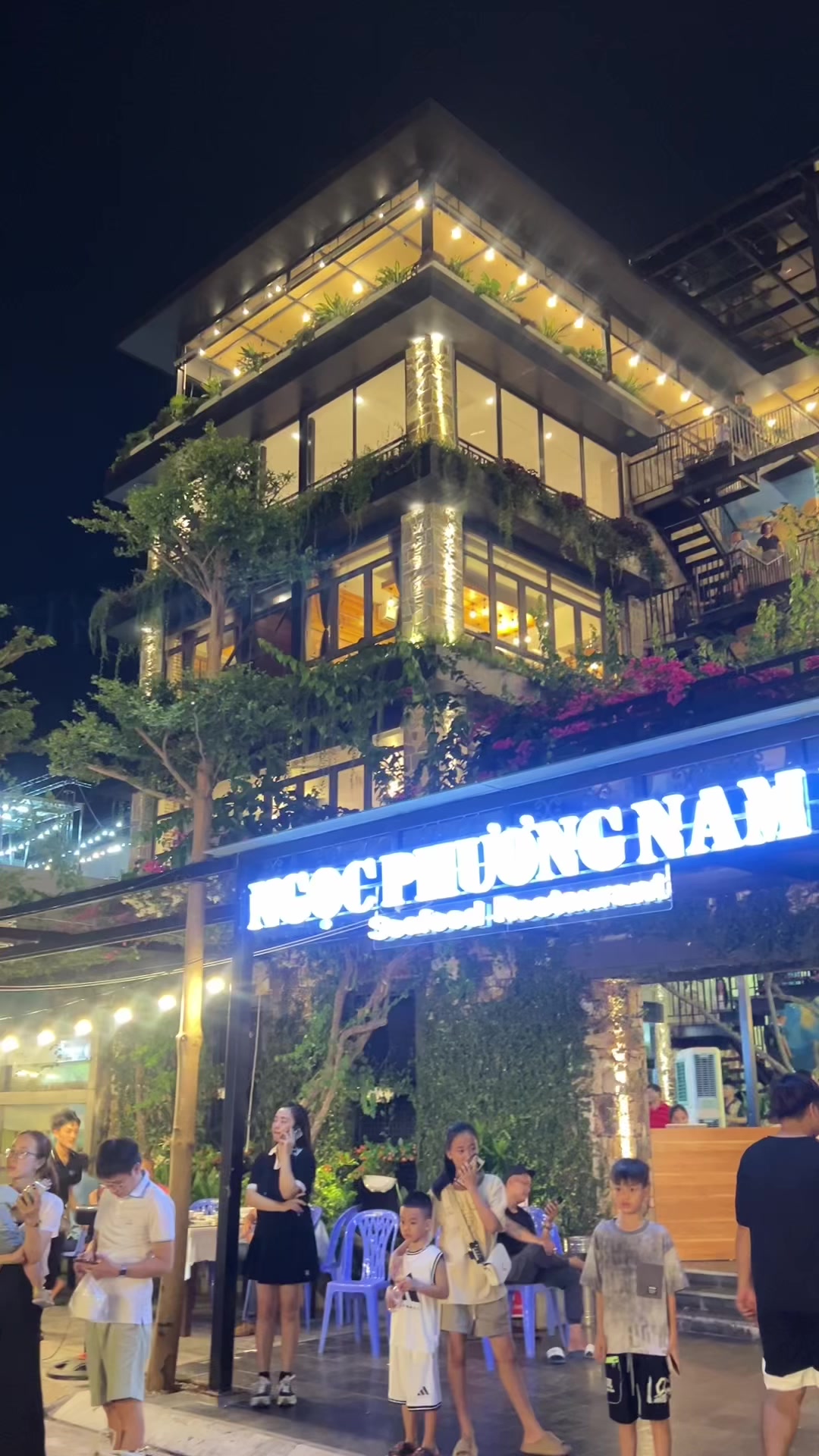 @Gia Đ&igrave;nh M&egrave;o M&aacute;y