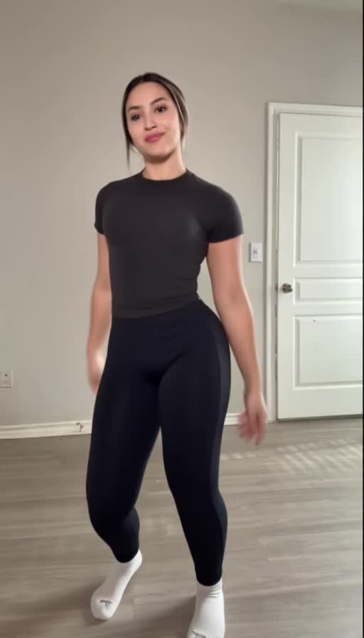 @leola_439