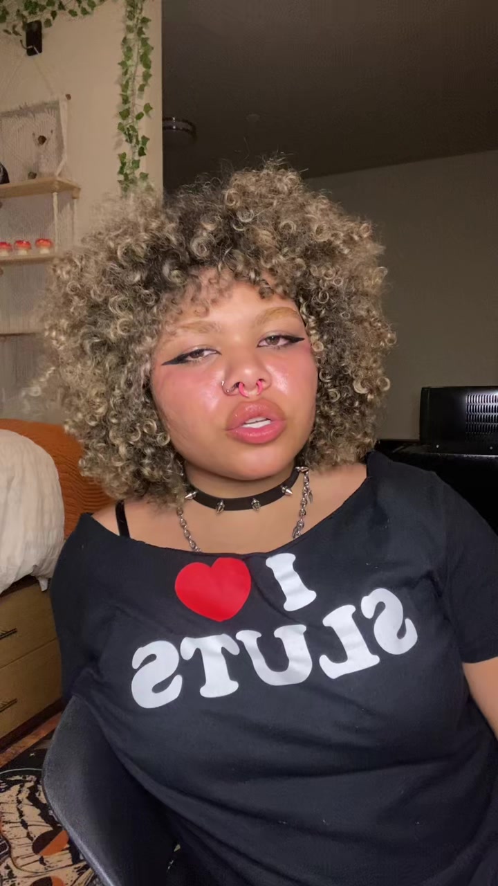 @iluvvmytwink