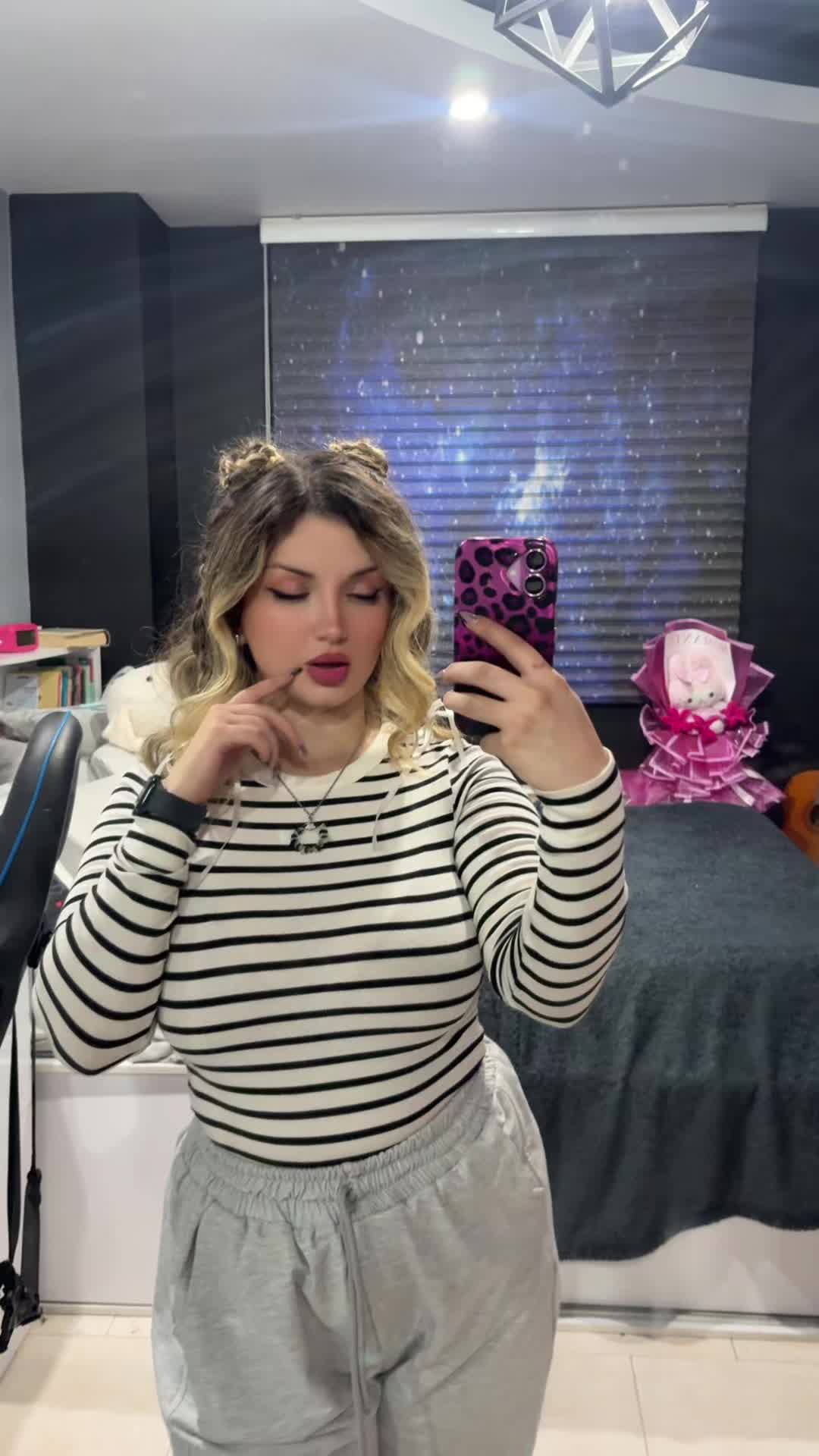 @Anahitaque