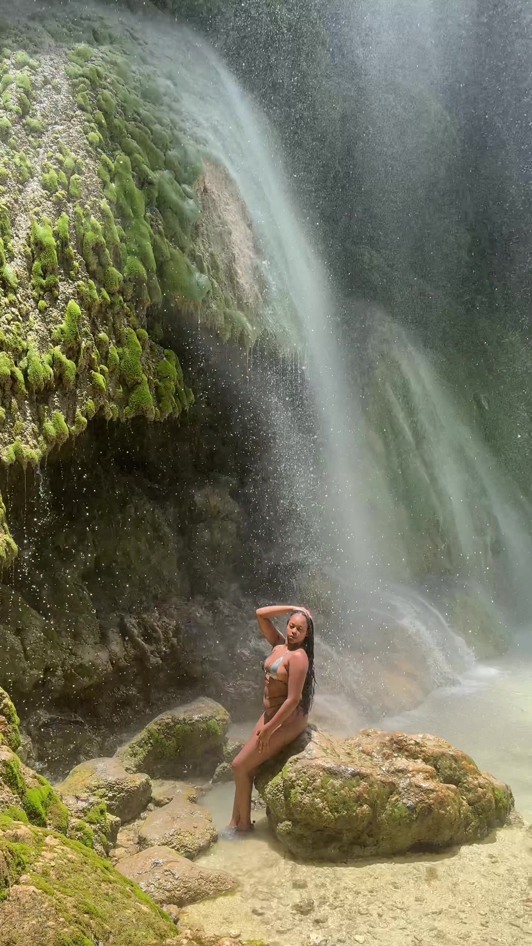 @Theracquelsimone