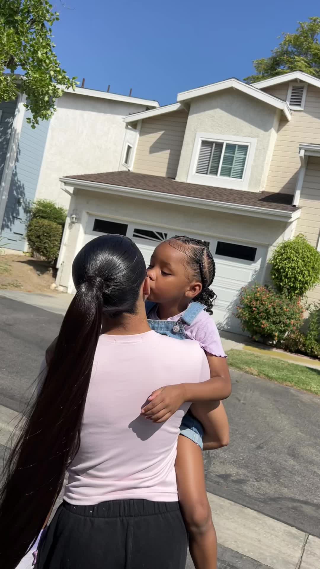 @hairbymslady_