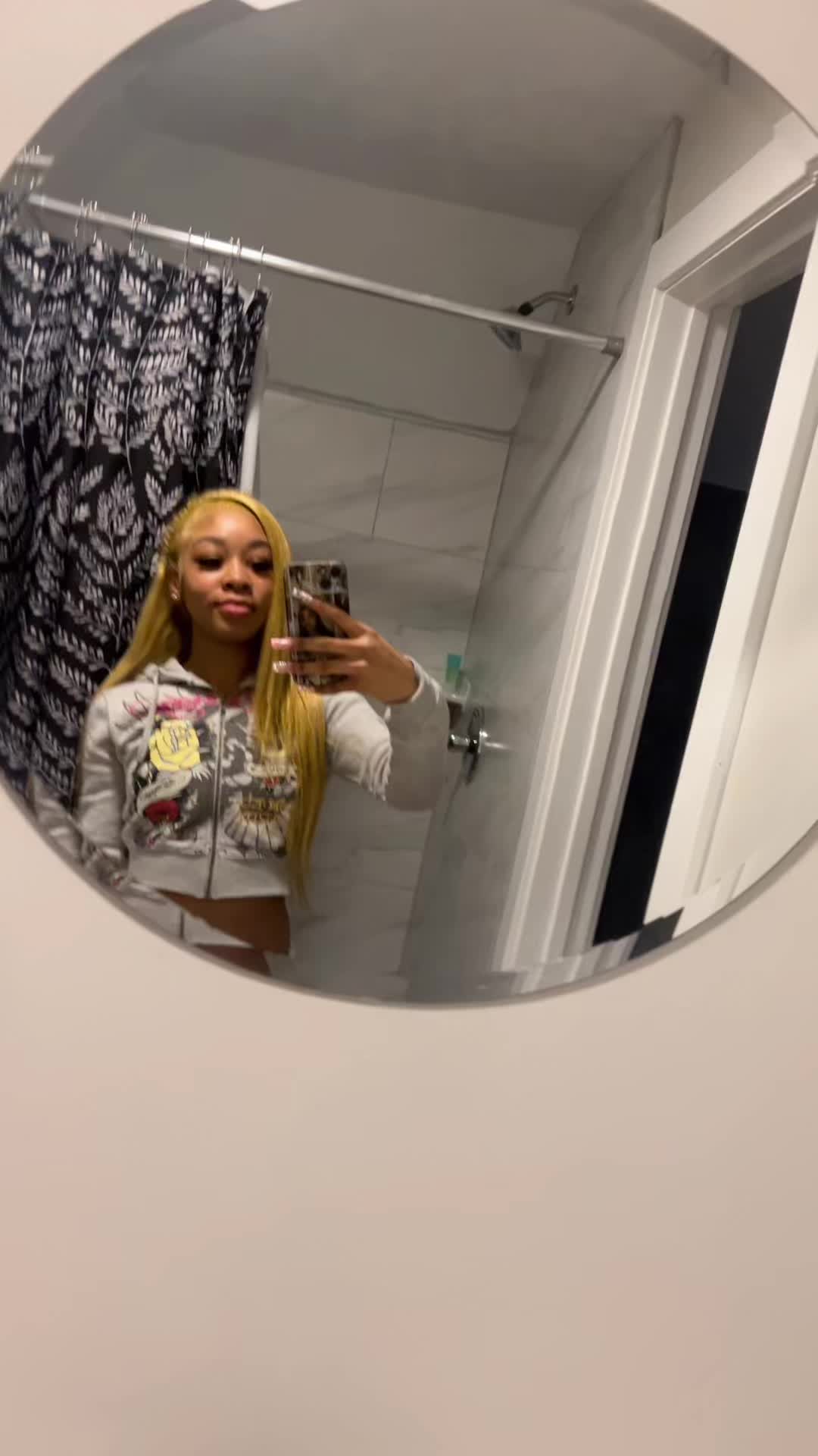 @kiyaahrenaee 🤎 .
