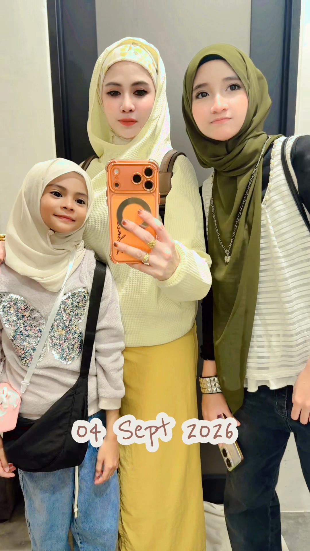 @Ms Izza Zubir