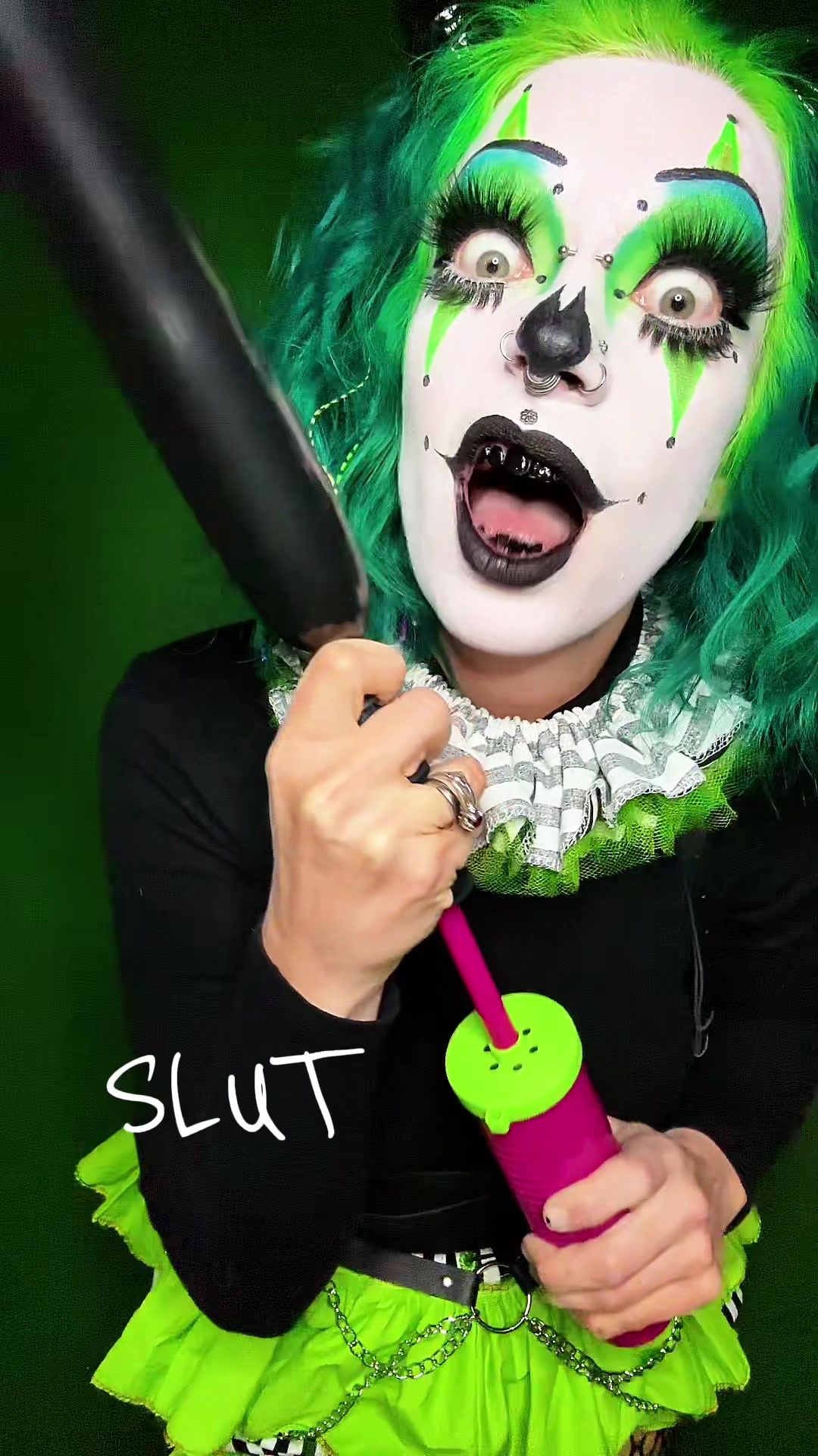 @leeloutheclown