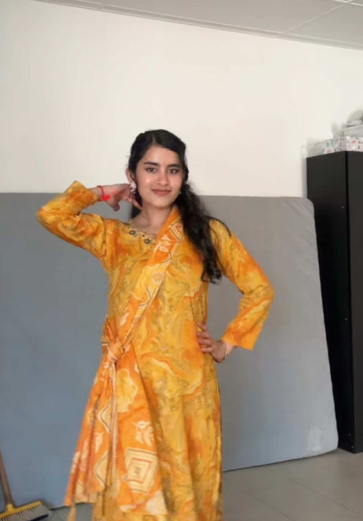 @Divya🫶
