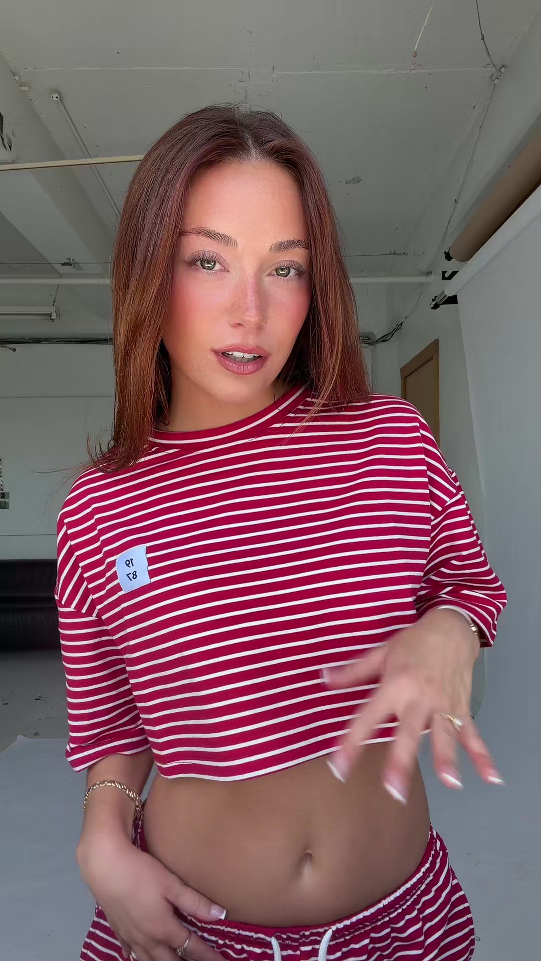 @janelleighbelly