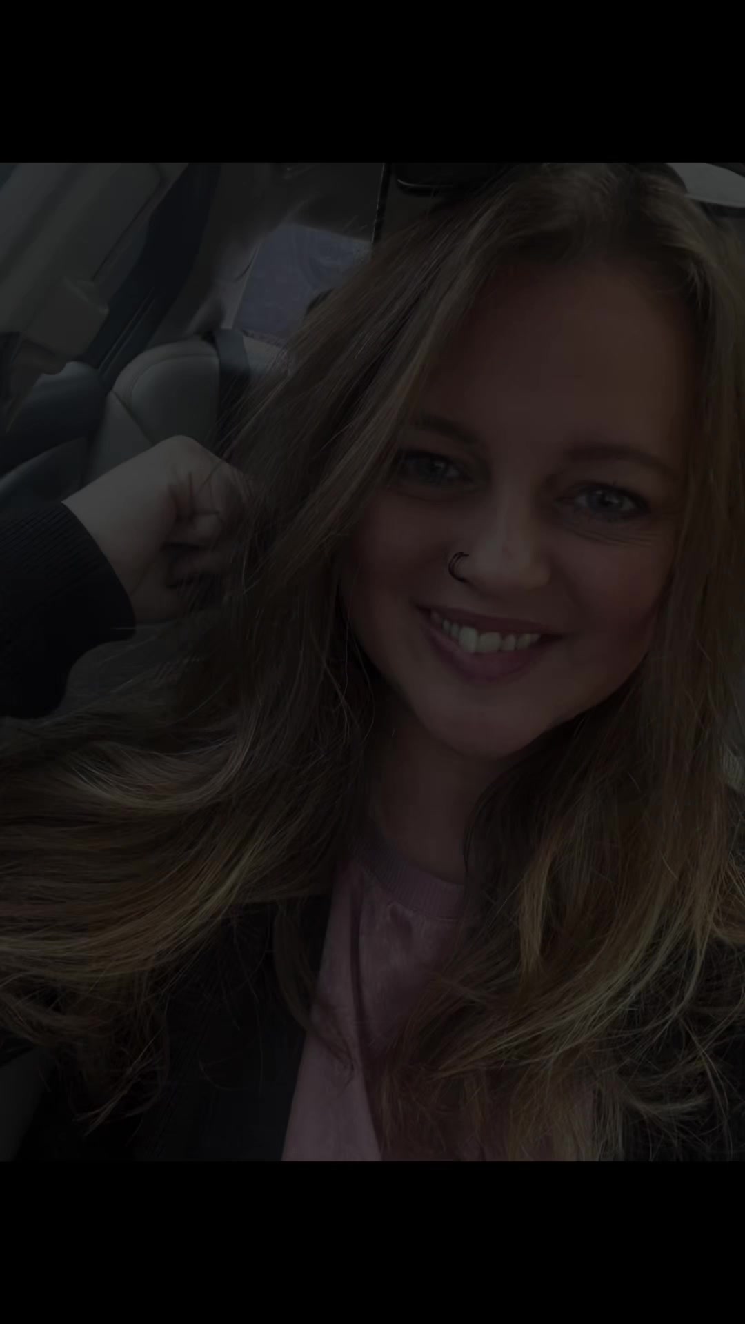 @JoanieLynn
