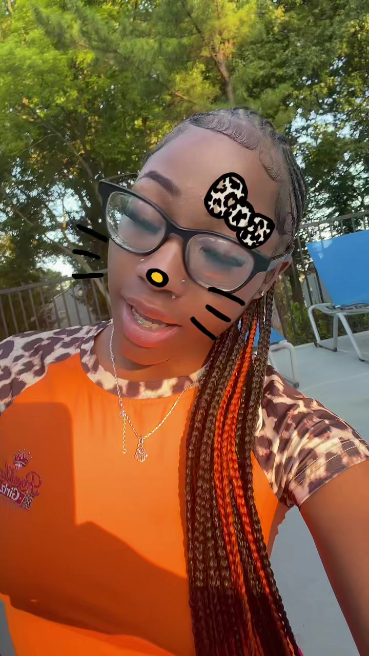 @♕..