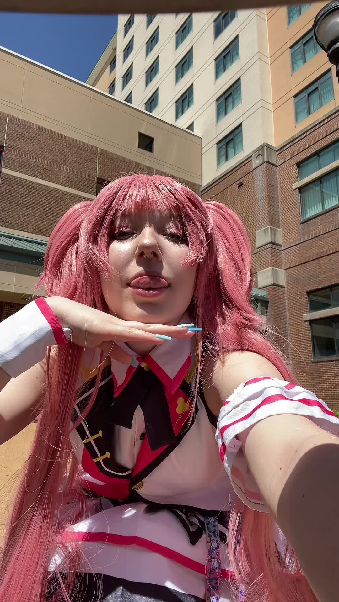 @lily