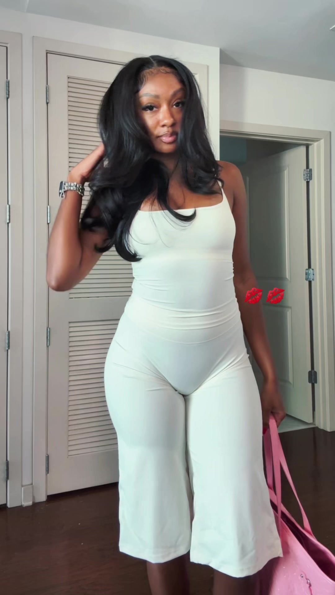 @YouTube: Simone Nicole