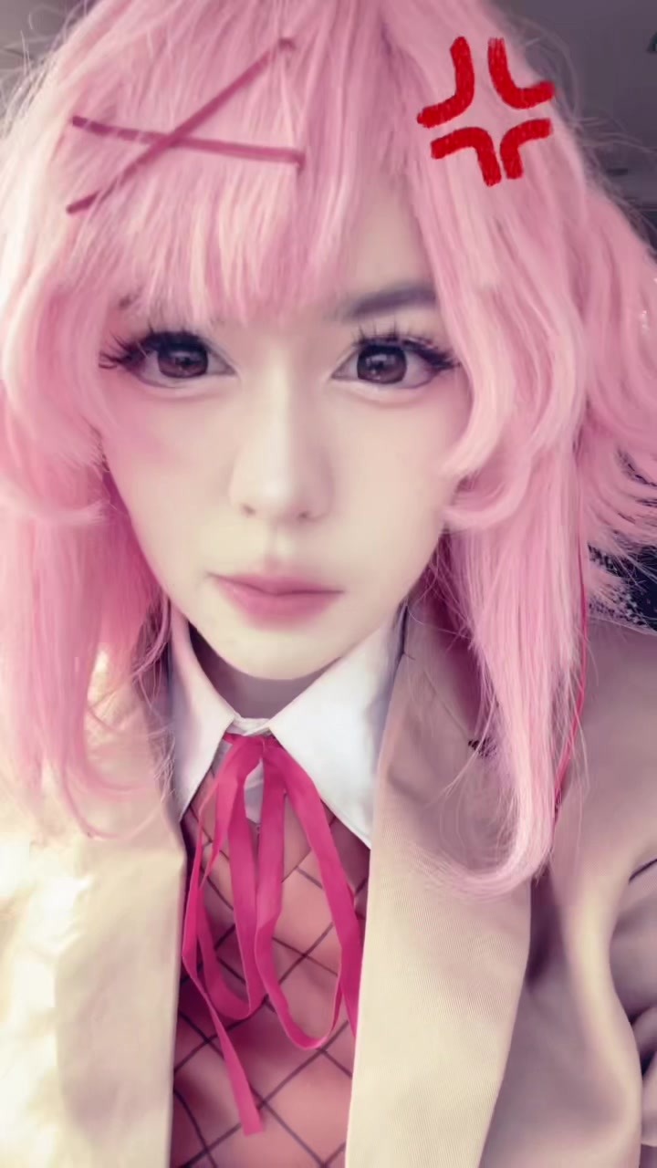 @⋆ ៹   lark ׅ    ੭