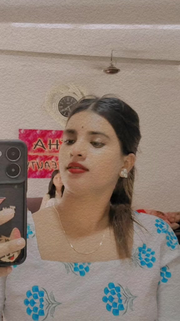 @Bhojpuri Queen 👑