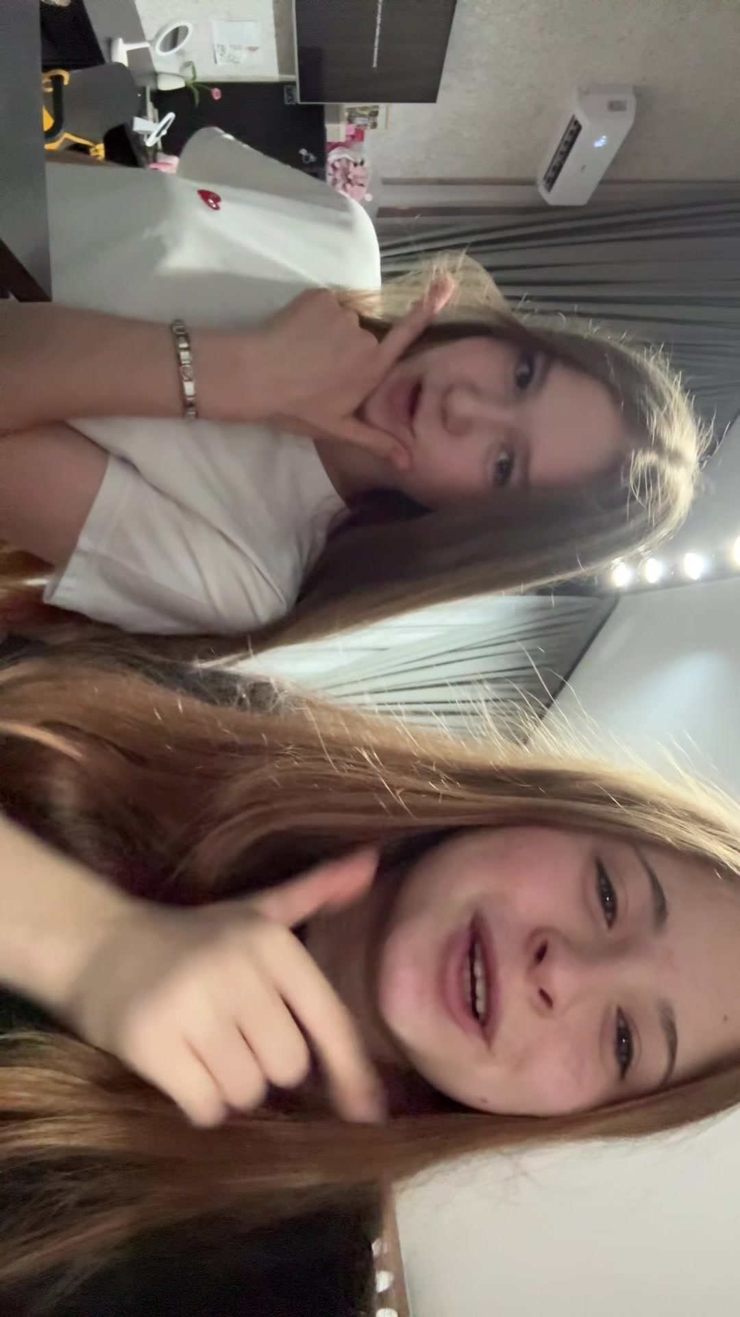 @Лиза228