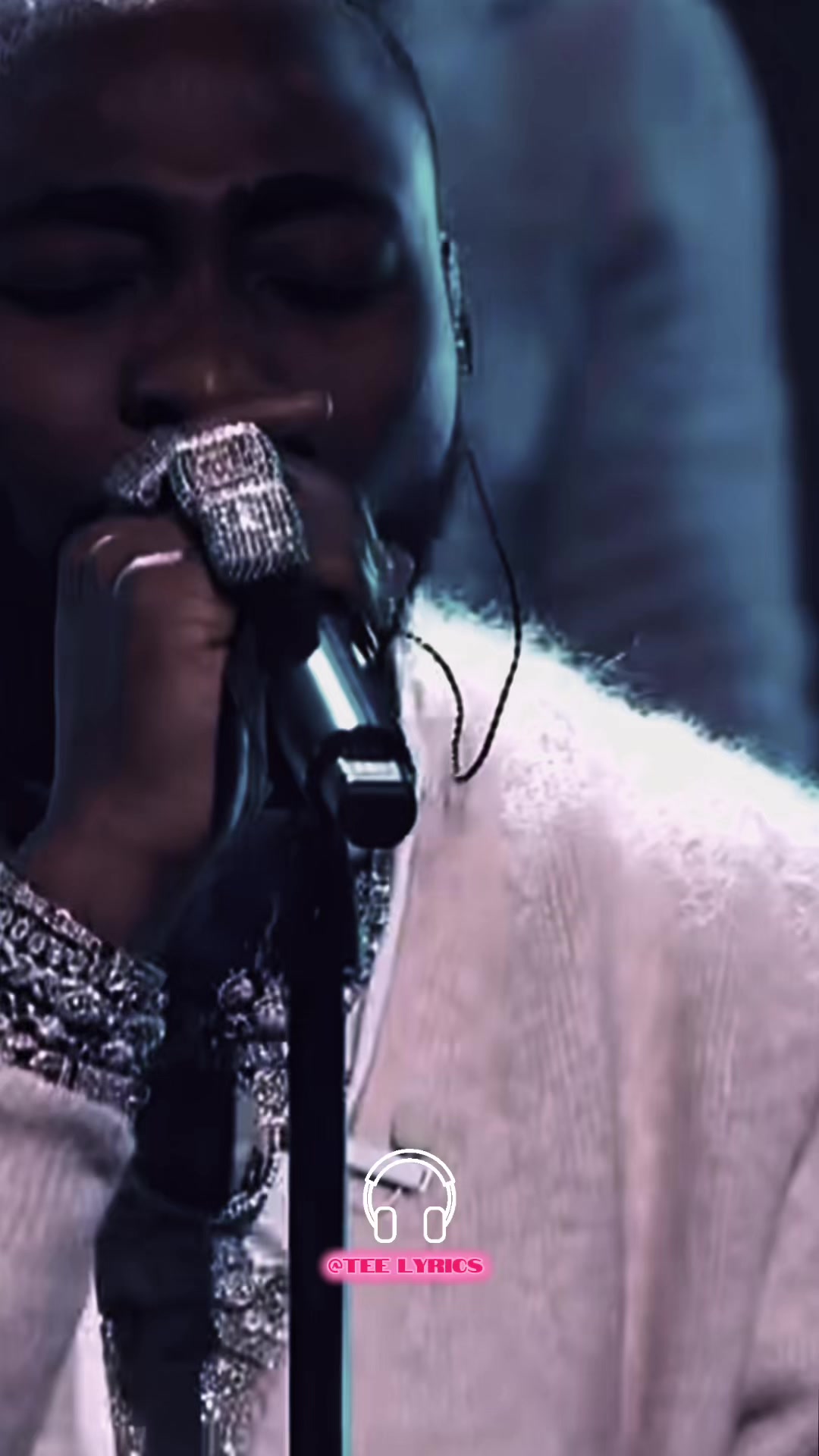 @Tee lyrics