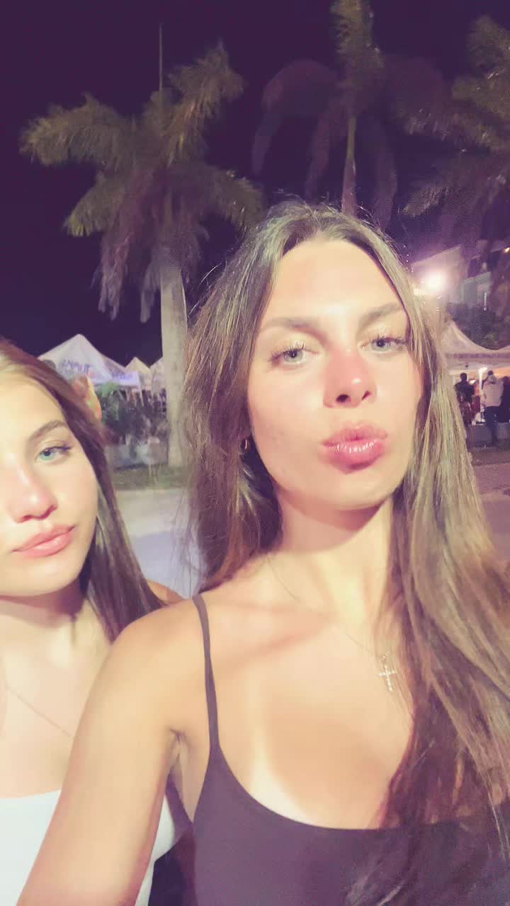 @👄