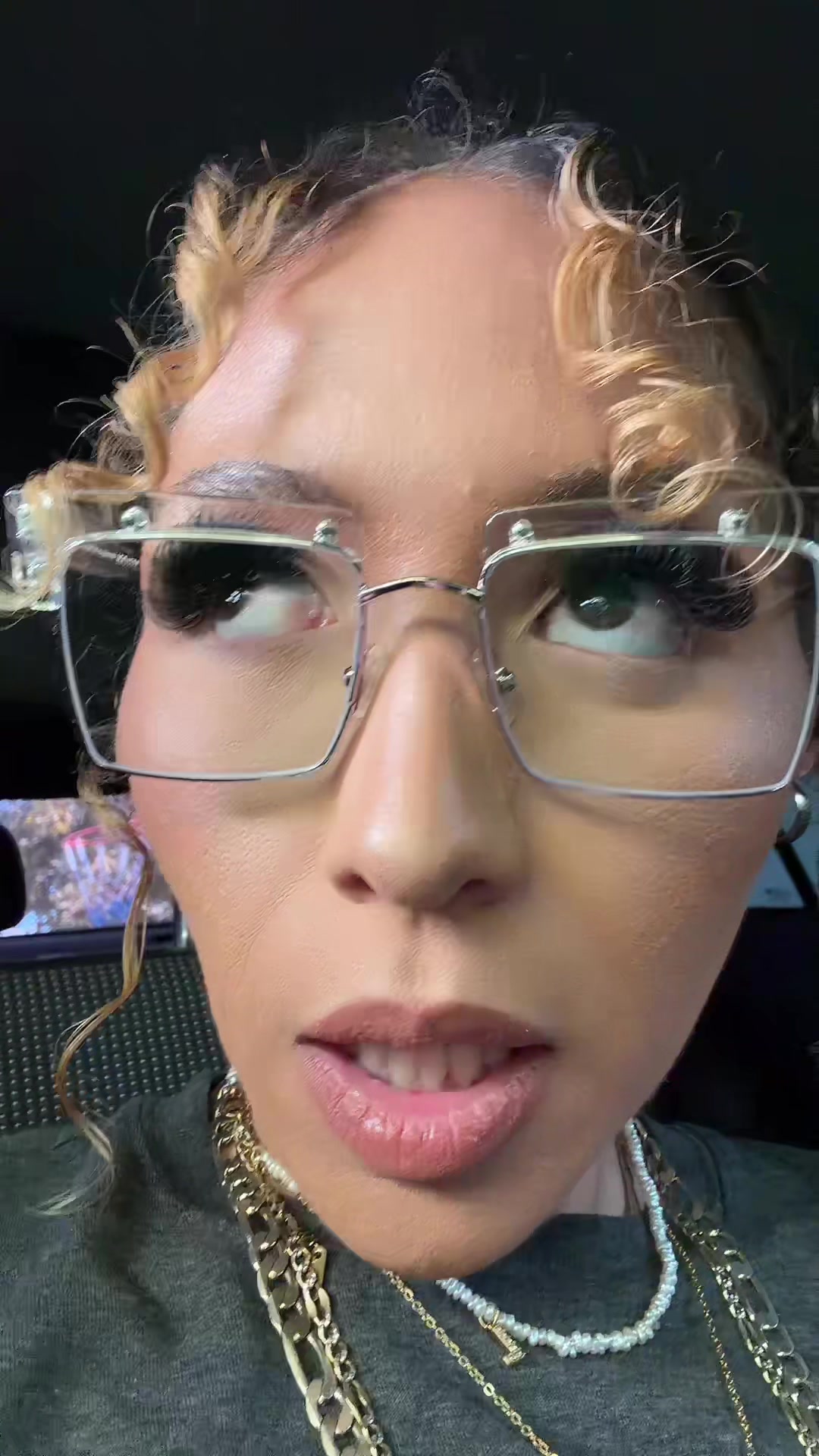 @Lala