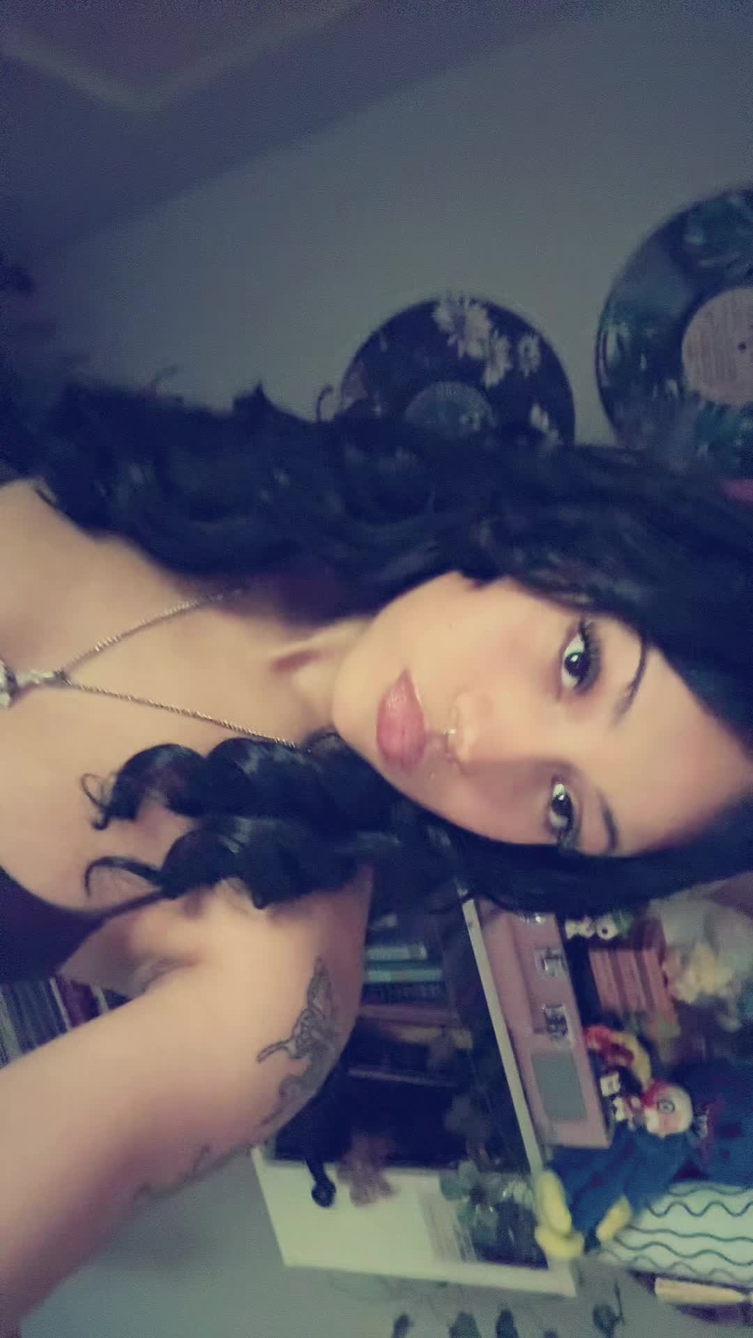 @marymae