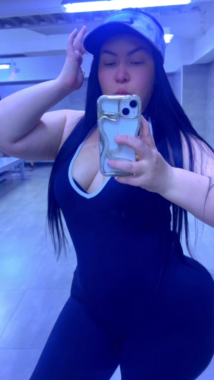 @Desi la Diva🍑🍑