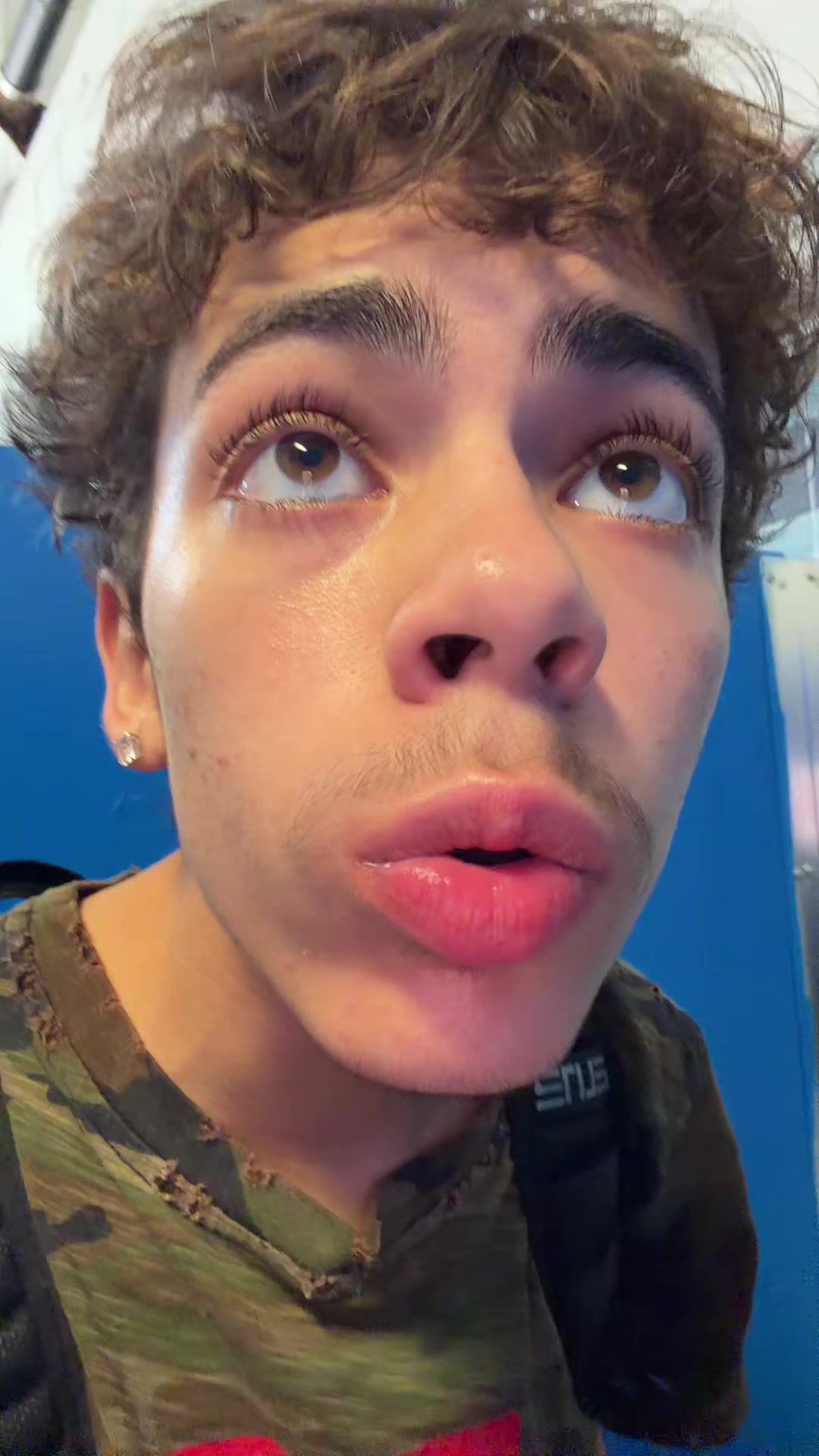 @iseezayy