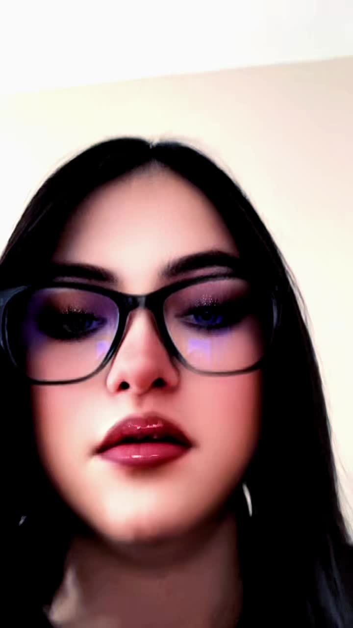 @queenoftiktok372