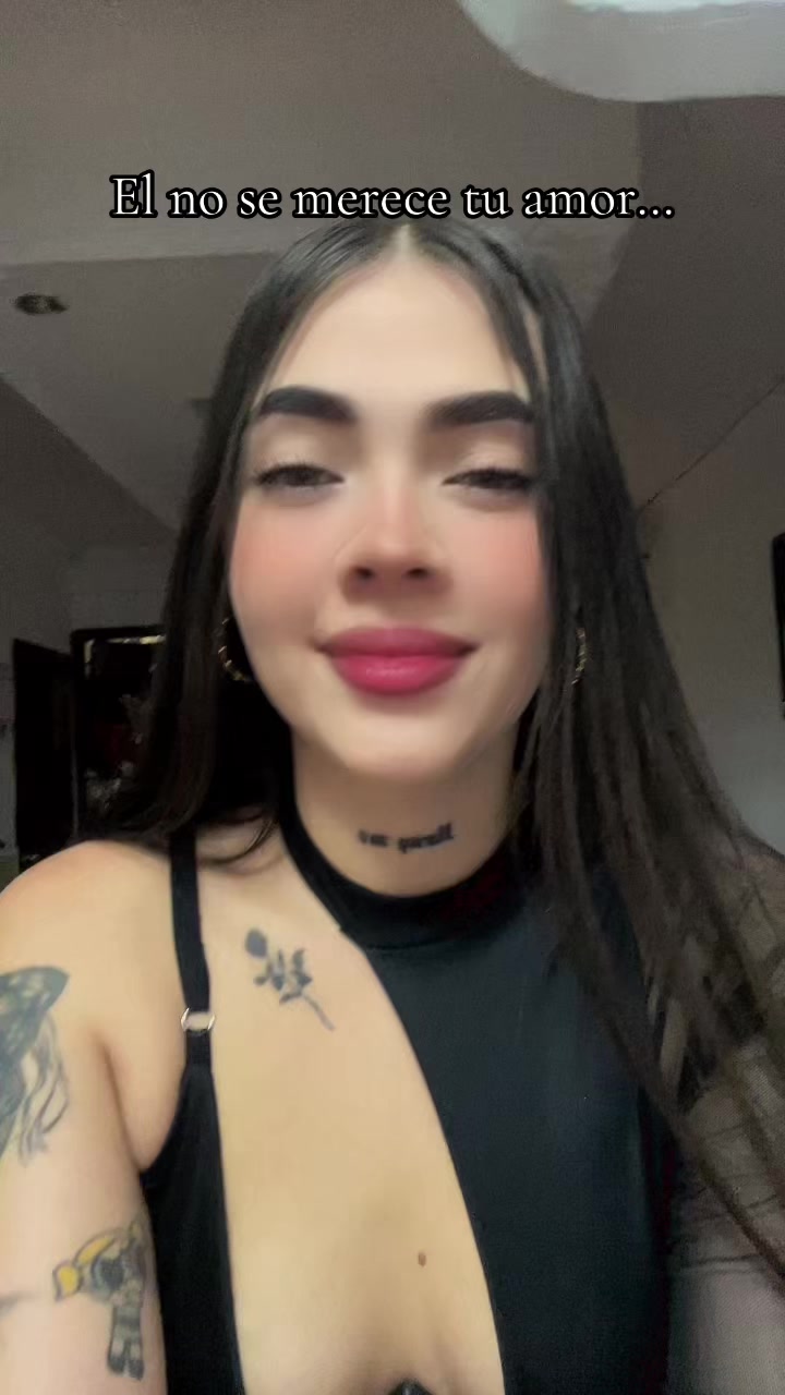 @𝓥𝓮𝓷𝓾𝓼𝓵𝓸𝓿𝓮𝓮