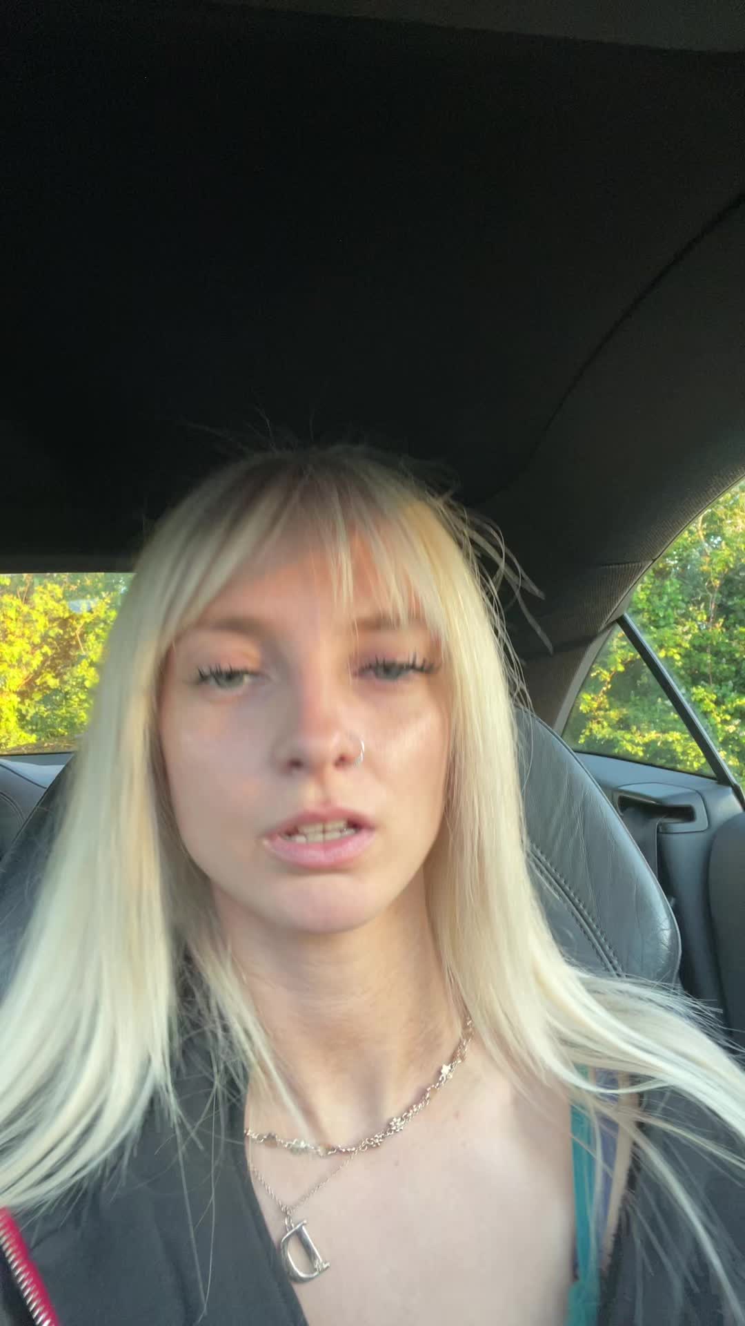 @Daniella💕