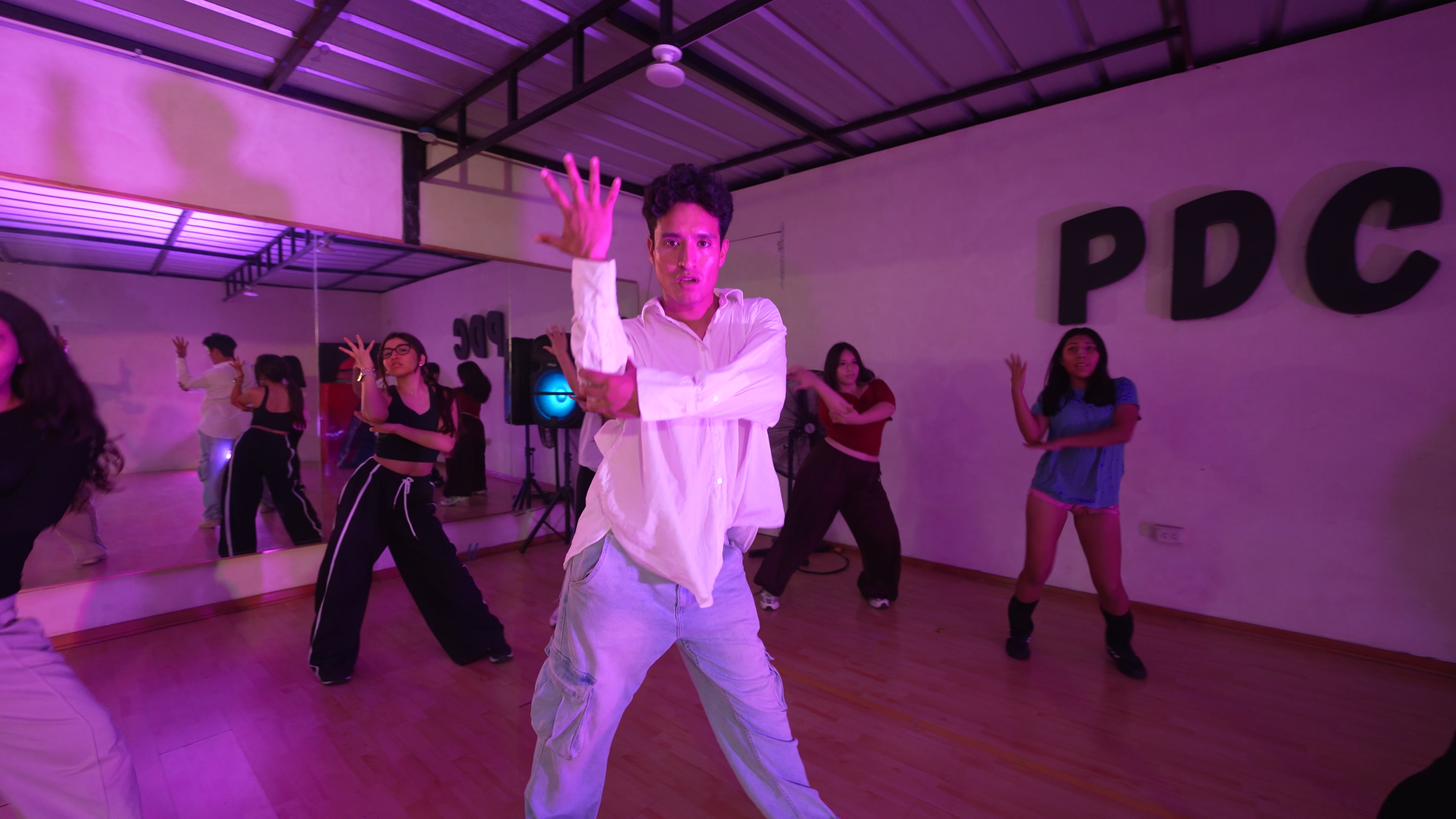 @PDC Escuela de Baile