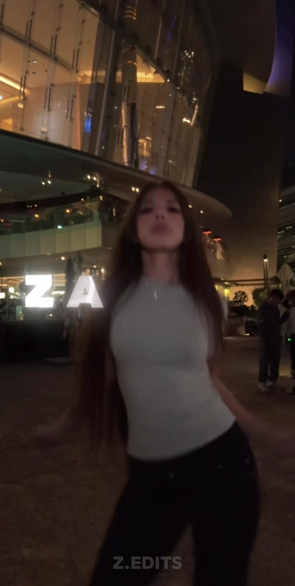 @Zzz